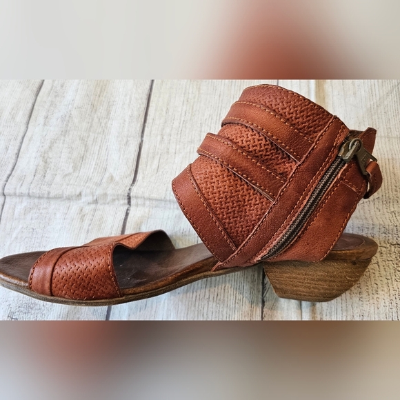 Miz Mooz Size 39 Cyrus Sandals Leather Wedge Heel Zipper Boho Burnt Orange Brown - Picture 3 of 12